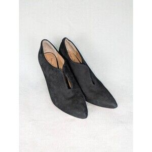 VC Signature by Vince Camuto | Carolena Suede Shootie